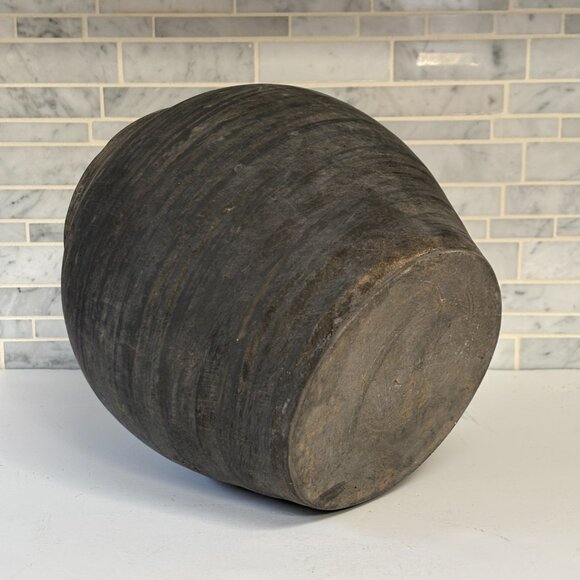 Vintage Weathered Pot - Picture 2 of 7